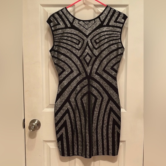 Romeo and Juliet Couture Mini Dress | NWT | Size M - Picture 4 of 4
